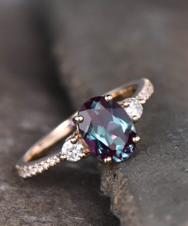 Alexandrite Ring, Oval Alexandrite Engagement Ring, Three Stone Design, June Birthstone Ring, Promise Ring, Anniversary Ring