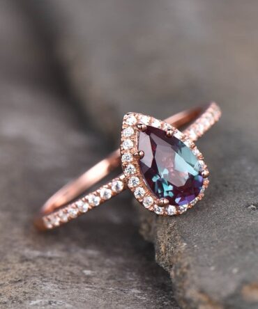 Alexandrite Ring, Dainty Ring, Pear Cut Alexandrite Engagement Ring, Halo Ring, June Birthstone Ring, Promise Ring, Gift For Her