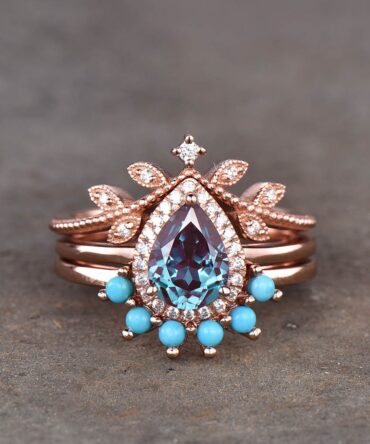 Vintage Alexandrite Ring Set, 14K Rose Gold Rings, Pear Alexandrite Engagement Ring, Turquoise Stacking Band, Art Deco Ring, Bridal Ring Set