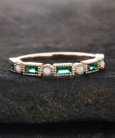 Emerald Wedding Band Baguette Emerald and Opal Wedding Ring Eemrald Gold Ring Vintage Art Deco Stacking Band Anniversary Ring Gift