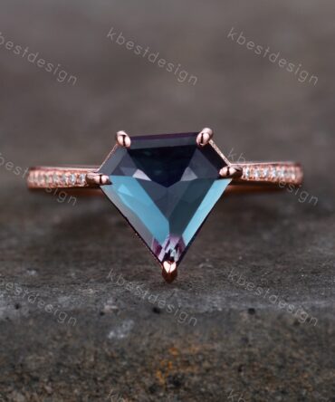 Alexandrite Ring, Unique Alexandrite Engagement Ring, June Birthstone Ring, Color Changing Stone, Anniversary Gift For Her, Rose Gold Ring