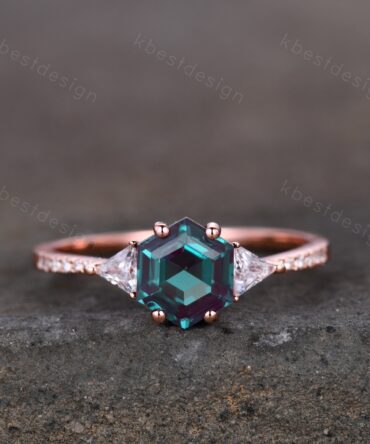 Hexagon cut Alexandrite ring Rose gold ring for women Vintage Alexandrite engagement ring unique three stone moissanite ring Promise gift