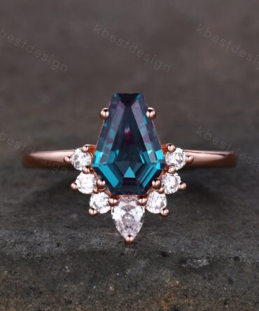 Coffin Alexandrite Engagement Ring Vintage 14K Rose Gold Ring Art Deco Unique Moissanite Bridal Anniversary Promise Ring June Birthstone