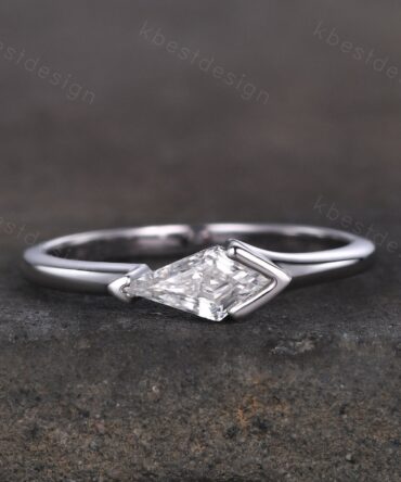 Vintage Moissanite Engagement Ring, Kite Cut Ring, Art Deco Moissanite Wedding Band, Unique Women Bridal Promise Ring, Silver Ring