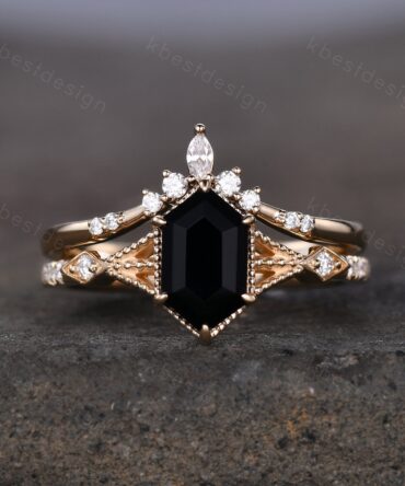 Elongated Hexagon cut Black Onyx Ring Antique Solid Yellow Gold Rings Vintage Black Stone Engagement Ring Unique Moissanite Wedding Ring Set