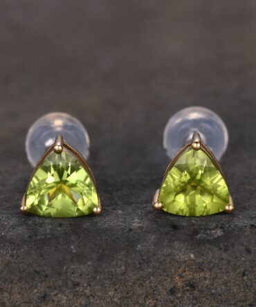 Trillion cut Peridot Studs, 14k Gold Stud Earrings, Peridot Solitaire Earrings, Peridot Jewelry, Minimalist Earrings, Dainty Studs, Gift