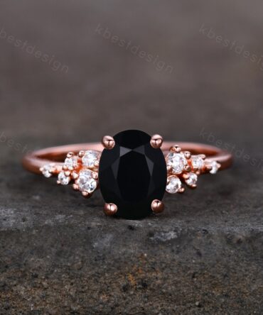 Vintage Black Onyx Engagement Ring Rose Gold Oval Cut Ring Unique Moissanite Cluster Wedding Ring Black Stone Ring Bridal Promise Ring