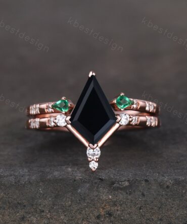 Unique wedding ring set vintage Black Onyx engagement ring set kite cut rings art deco open gap emerald stacking band Antique promise ring