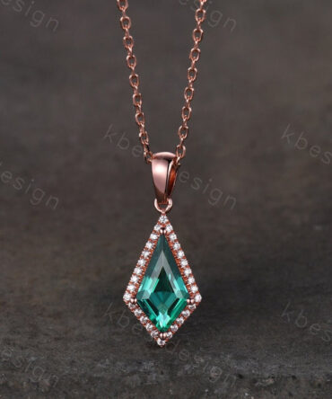 Kite cut green emerald necklace solid 14k 18k gold vintage unique customized pendant necklace women May birthstone bridal anniversary gift
