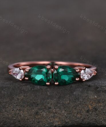 Pear cut emerald engagement ring art deco rose gold moissanite ring vintage teardrop green emerald ring unique 4 stone bridal wedding ring