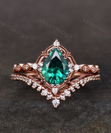 Vintage emerald engagement ring set rose gold emerald ring unique curved Moissanite stacking band pear shaped bridal set Promise ring