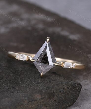 Kite cut Salt and Pepper Diamond Engagement Ring Unique 14K Yellow Gold Ring Baguette cut Moissanite Wedding Ring Prong set Bridal Ring