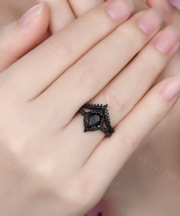 Vintage black onyx engagement ring black gold ring art deco curved stacking band pear shaped bridal set unique black stone wedding set