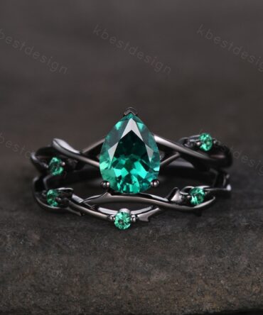 Unique Twig Emerald Engagement Ring Gothic Black Gold Rings Vine Emerald Stacking Wedding Band Pear cut Bridal Ring Set May Birthstone Ring