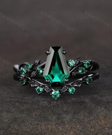 Vintage Coffin cut Emerald Engagement Ring Art Deco Branch Design Leaf Emerald Wedding Ring Gothic Black Gold Ring Unique Bridal Promise Set