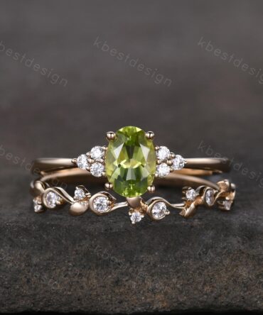 Vintage Peridot Engagement Ring Set Oval Green Peridot Ring 14K Gold Art Deco Moissanite Stacking Band August Birthstone Ring Promise Ring