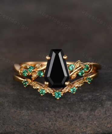Gothic Yellow Gold Black Onyx Engagement Ring Art Deco Branch Design Leaf Emerald Wedding Ring Coffin cut Ring Unique Bridal Ring Set