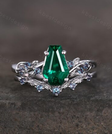 Vintage Coffin cut Emerald Engagement Ring Art Deco Branch Design Leaf Ring Alexandrite Stacking Band Unique Bridal Promise Ring Set