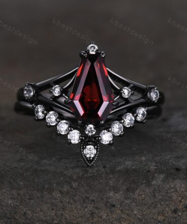 Gothic Garnet Engagement Ring Set Black Gold Rings For Women Unique Curved Moissanite Stacking Band Art Deco Shank Ring Promise Ring